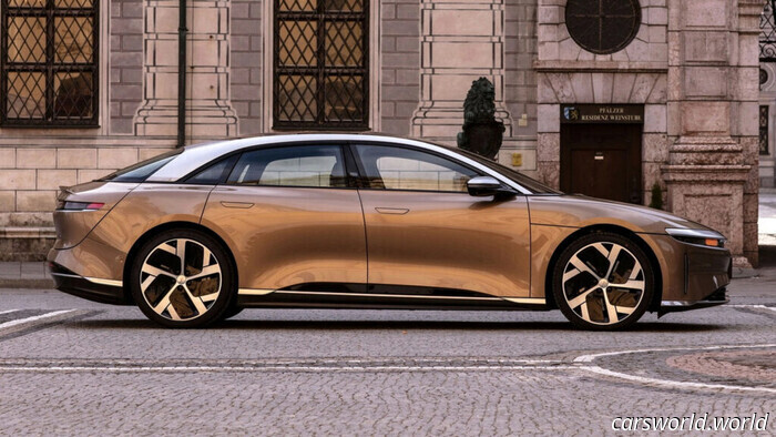 Lucid добилась того, чего не смогли большинство брендов электромобилей после сокращения налогового кредита | Carscoops